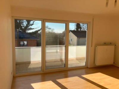 Helle 1,5 Wohnung in Erlangen Sieglitzhof mit Einbauküche und Balkon