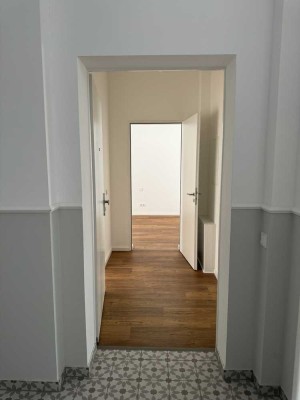 Erstbezug nach Kernsanierung_stilvolle Erdgeschosswohnung mit Terrasse