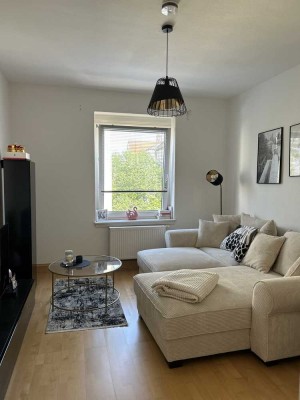 Gemütliche 2-Zimmerwohnung mit Tageslichtbad und Einbauküche!