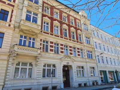 Citywohnung in Renovierung mit herrlichem Ausblick, neuen Bad und Einbauküche