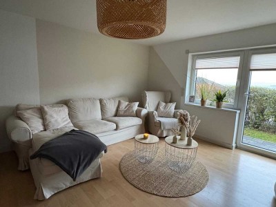 Freundliche 2 Zimmer-Wohnung mit tollem Ausblick, Terrasse, Stellplatz, Gartenmitbenutzung