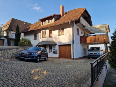 2 Zi. Dachgeschosswohnung in Breisach mit Balkon & Blick auf  die Vogesen - ruhige Lage