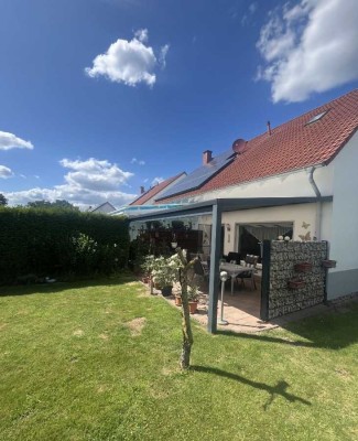 Haus mit viel Platz & großen Garten und Doppelgarage in Top Lage zu verkaufen.