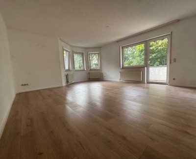 Freundliche Wohnung mit drei Zimmern und Balkon in Gelnhausen