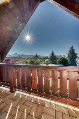 Charmante DG-Wohnung mit Bergblick
