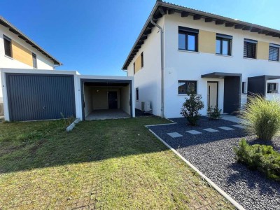 Moderne 4-Zimmer-Doppelhaushälfte mit gehobener Innenausstattung und EBK in Neuenhagen bei Berlin