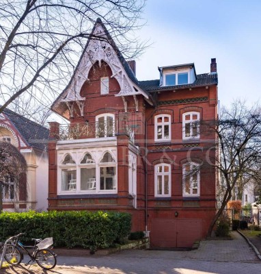 Stilvoll möbliertes Dachgeschoss in Bestlage