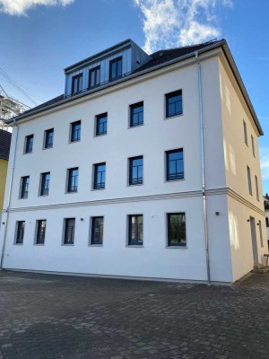 Stilvolle 3,5-Zimmer-Dachgeschosswohnung mit Dachloggia in Augsburg
