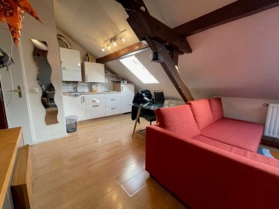 Teilmöblierte Wohnung mit Einbauküche Nähe TH