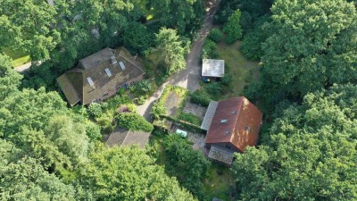 2 Häuser, 2 Grundstücke – Seite an Seite im Grünen