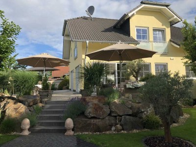 NEU *Paul & Partner* STILVOLLES EINFAMILIENHAUS MIT TRAUMGARTEN!