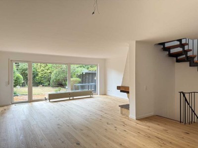 "WILLKOMMEN ZUHAUSE !" Charmantes Reihenhaus mit wunderschönem Garten und vielen Extras!