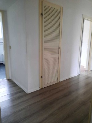 3 Zimmer-Wohnung mit Balkon sucht Nachmieter