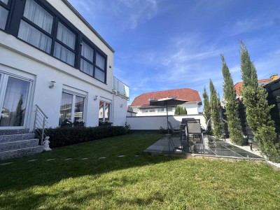 Großzügiges, freistehendes 2-Familienhaus in TOP Lage