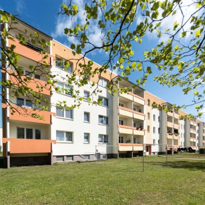 geräumige 4-Zimmer-Wohnung im Erdgeschoss mit Balkon