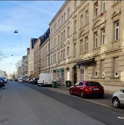 Modernisierte 3-Zimmer-Wohnung mit Loggia und EBK in Fürth