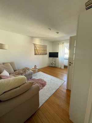 Gemütliche 3 Zimmerwohnung mit Loggia und separater Küche