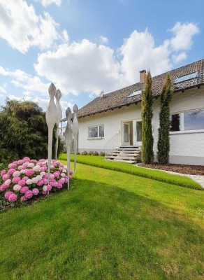 Traumhafte 3,5-Zimmer-Wohnung mit Garten & Terrasse am Schlosspark in HilzingenHilzingen