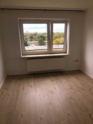 1,5 Zi. Wohnung im 6. OG mit Aufzug in Hamburg-Schiffbeck