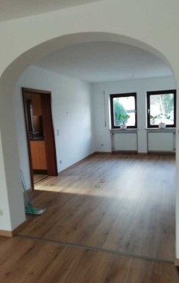 Großzügig geschnittene 3-Zimmerwohnung in Hessdorf