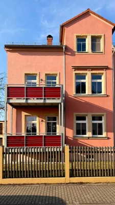 Ansprechende 2,5-Zimmer-Hochparterre-Wohnung in Dresden-Kleinzschachwitz