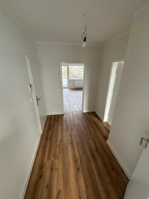 Sanierte 3 Zimmer Wohnung in grüner Lage