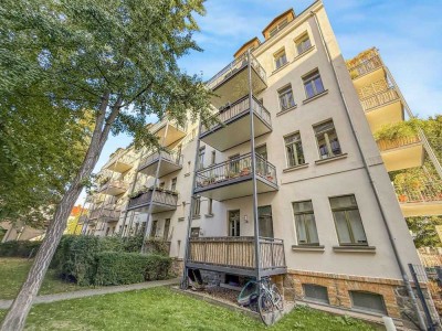 Gepflegte 2-Zimmer-Altbauwohnung mit Balkon im sanierten Gründerzeithaus – ruhige und grüne Lage