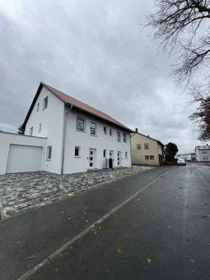 Platz für die ganze Familie–Neubau Doppelhaushälfte mit Garten in Top Wohnlage