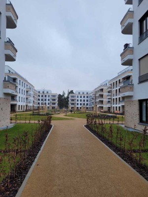 ***Fleur de Berlin*** schöne 3-Zimmer-Whg. mit EBK und Loggia/Balkon in Reinickendorf *Zweitbezug*