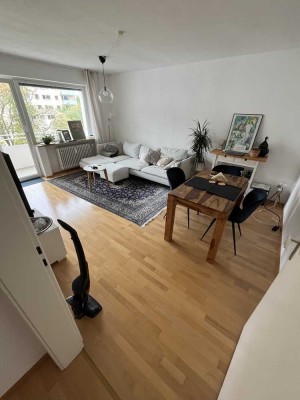 Helle und großzügige 2 Zimmer Wohnung DIREKT am Partnachplatz (Vollmöbliert)