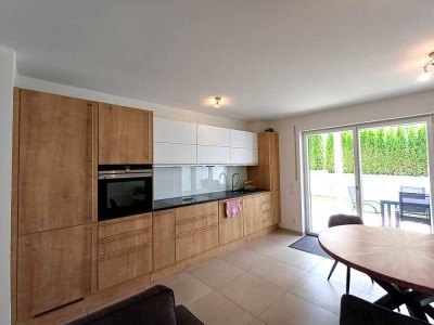 Helle und hochwertige 3-Zimmer-Wohnung in Rehling