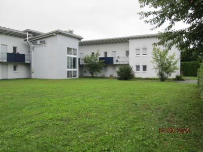 Gepflegte 3,5-Raum-EG-Wohnung mit Terrassen und EBK im Betreuten Wohnen Schemmerhofen