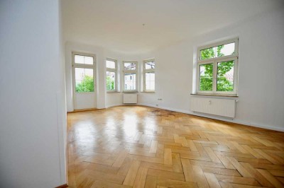Geschmackvolle 5-Zimmer-Wohnung mit Balkon in München Sendling