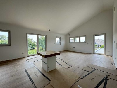 Großzügige 2-Zimmer-Wohnung mit Dachterrasse