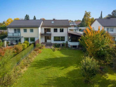 Große Doppelhaushälfte mit weitläufigem Garten in Germering