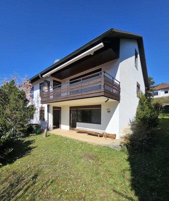 Einfamilienhaus mit Ausbaupotential in unverbaubarer Aussichtslage
