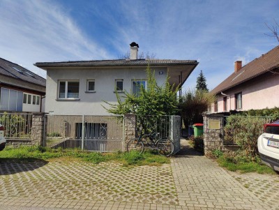 872 m² großes Grundstück - Einfamilienhaus mit Garten