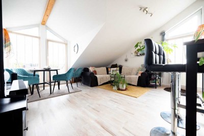 Schöner wohnen in Schwaigern – Helle 2 Zimmer-DG-Wohnung mit Balkon und Garage