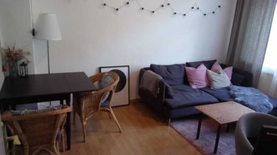 Helle und ruhige 2-Zimmer-Wohnung mit EBK in schöner Südstadtlage