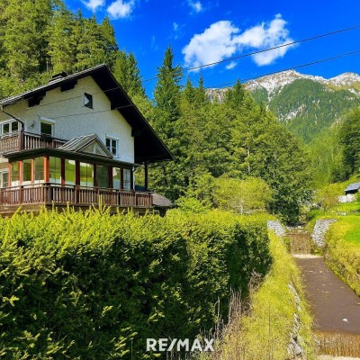 ***Idyllisches Ein- bis Zweifamilienhaus – Natur pur und sofort beziehbar !***