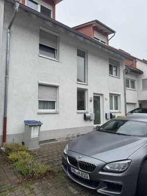 Möblierte 3-Zimmer-Souterrain-Wohnung mit EBK in Mannheim