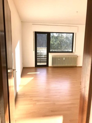 Große 1-Zi-Whg., Kü, TGl-Bad, Balkon, Haibach Nähe Adler