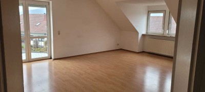 Gepflegte 3,5-Zi-DG-Whg mit Balkon in Stadtprozelten