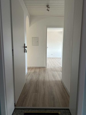 Vollständig renovierte 3-Zimmer-Wohnung mit EBK in Dornburg