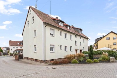 Moderne, großzügige 4-Zi-Wohnung mit Balkon in Puschendorf