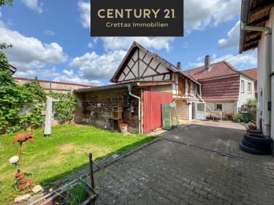 RESERVIERT - Gemütliches Einfamilienhaus mit Hof & mehreren Nebengebäuden