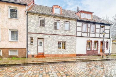 5-Zimmer-Reihenhaus wahlweise mit EBK im Zentrum von Nauen