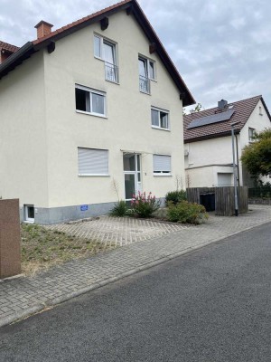 Schicke 2 Zimmer Dachgeschoss Wohnung mit Küche in Obertshausen