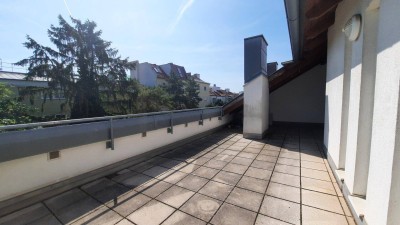 LEBENSQUALITÄT MIT BALKON UND DACHTERRASSE IN RUHELAGE - MIT BESTER ANBINDUNG