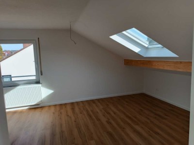 Moderne 2-Zimmer-Dachgeschosswohnung in Baindt